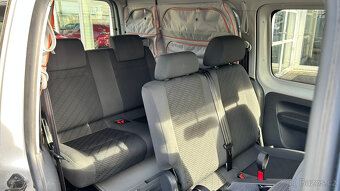 VW Caddy long 1.6TDI 7.míst Camper - 12