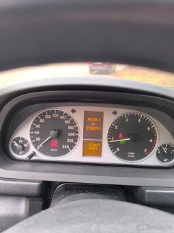 Mercedes B170 - 12