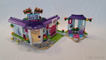 LEGO® Friends 41336 a 41332, Emma a umělecká kavárna - 12