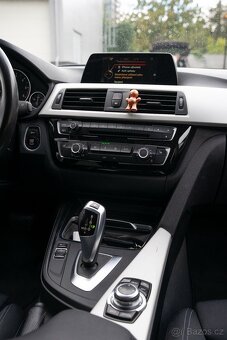 BMW Rad 3 Touring 320d xDrive Advantage A/T - 12