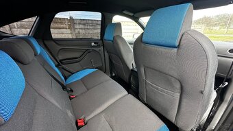 FORD FOCUS 2.5 ST - 12