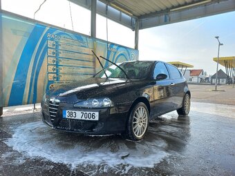 Alfa Romeo 147 2005 1.9.jtd - 12