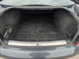Volkswagen Passat 1.9 TDI 96Kw - 12