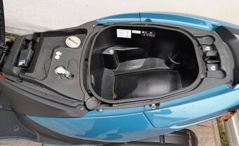 Yamaha Tricity 125, 2023, pouze 3000km, super stav, zánovní - 12