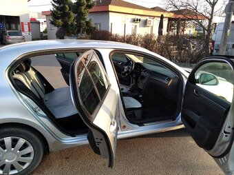 Škoda Superb 1.6 TDi-77kw - 12