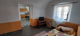 Nabízíme k pronájmu zděný byt 3+1,95m2 Týn nad Vltavou - 12