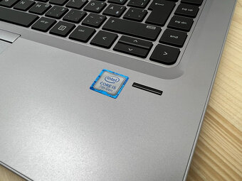 HP EliteBook i5, 8 GB DDR4, SSD 256Gb, WIN11, podsv. klav. - 12