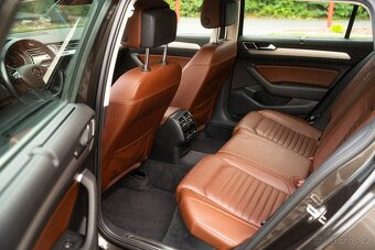 VW Passat 1.4 TSI 110kw Highline kombi - 12