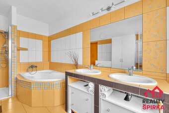 Prodej RD 5+1, garáž, CP 495 m², Staré Město u Moravské Třeb - 12