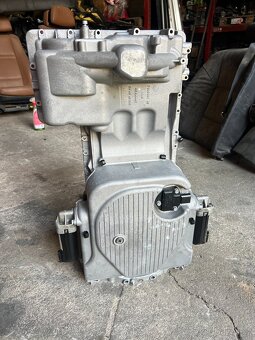 BMW M5/M6 S85B50A olejová vana 7836341 - 12