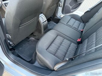 Octavia2 kombi 1.9tdi 77kw 2009 ELEGANCE vyhřívané sedačky - 12