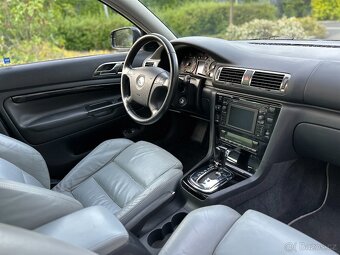 Škoda Superb 2.5 V6 edition 100 automat - 12