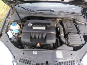 VW GOLF 1.6i BENZIN 75 KW KLASIKA ZA 59000 KČ - 12
