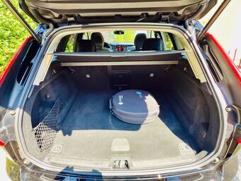 Volvo XC60 T6 186kW Recharge Inscription 4x4 Koup.ČR,2022 - 12