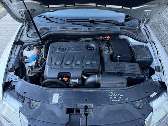 Škoda Superb Combi 2.0 TDI 125kw 11/2011 / NAVI / PANORAMA - 12