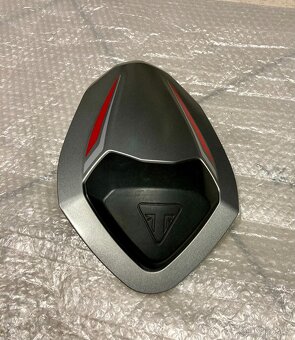 Kryt sedla Triumph - 12