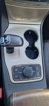 Jeep Grand Cherokee Summit 5.7 HEMI, možnost odpočtu - 12
