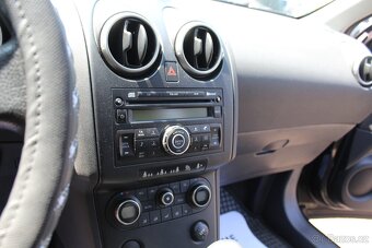 Nissan Qashqai 1.6i - 12