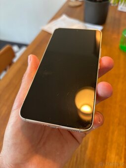 Samsung S22 bílý 8/128 GB - 12