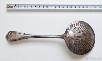Prodám sadu příborů a podnos - 12