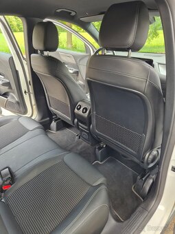 Mercedes Benz GLA200d 2.0 - 12