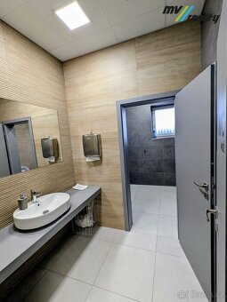 Milovice, pronájem moderních kanceláří o velikostech 20,5 m2 - 12