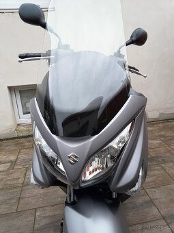Suzuki Burgman 200i 2016, výborný stav, ZIMNÍ CENA - 12