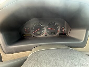 Volvo V70 2,5 Kombi STK 08/2027 - 12