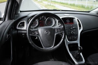 Opel Astra Sport Tourer 1.7 CDTI / AJ NA SPLÁTKY / - 12