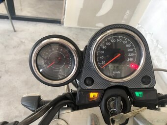 Suzuki SV650 - 12