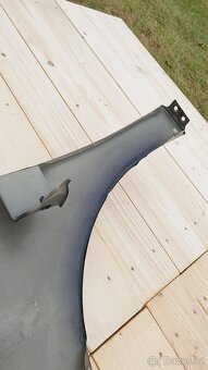 Seat LEON II – Blatníky přední LC9Z - 12