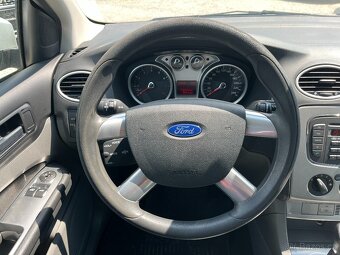 Ford Focus 1.6i 74kW sada kol, výhřev skla - 12
