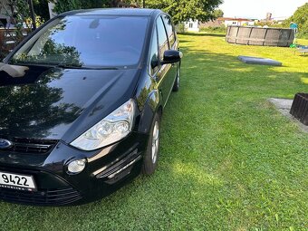 Ford S-Max - 12