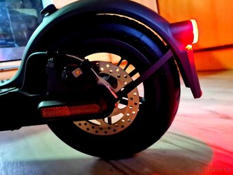 Elektrokoloběžka Xiaomi Mi scooter Nová včetně faktury se zá - 12