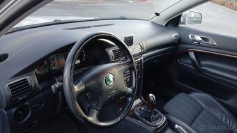 Škoda Superb V6 2.8 190 koní MANUÁL, ex vládní bez koroze - 12