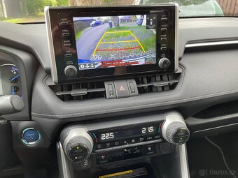 Toyota RAV4 2,5 hybrid 4x4 EXECUTIVE - 12