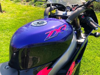 Kawasaki ZXR 400, sbírkový stav Nová cena - 12