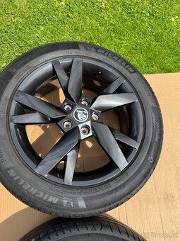 Alu kola Škoda Octavia 5x112 R17 Lyra - 12