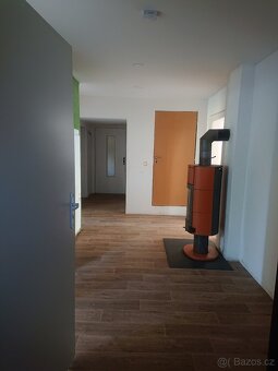 Prostorný 5+1 dvougenerační RD u Moravského Berouna - 12