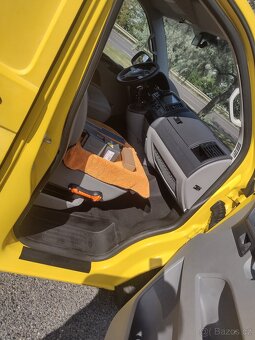VW Transporter T5 2.0TDI - 12