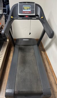 Výprodej z fitness centra profesionální stroje a zařízení - 12