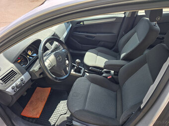 Opel Astra 1.6i - 12