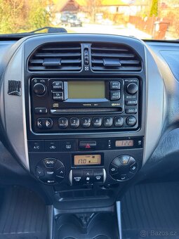 Toyota RAV4 2.0 D4-D 85kW 4x4 2004 1.majitel - 12