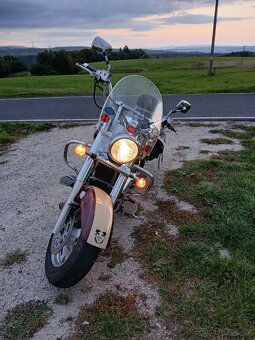 Suzuki Intruder VL1500 LC - 12