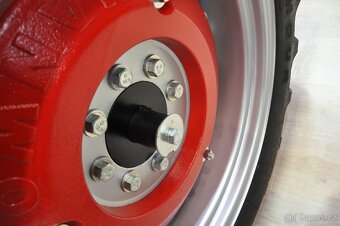 Prodam traktor HANWO HWB 604C, STAGE V, pohodlná kabina - 12