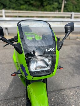 Kawasaki Gpx 600 - 12