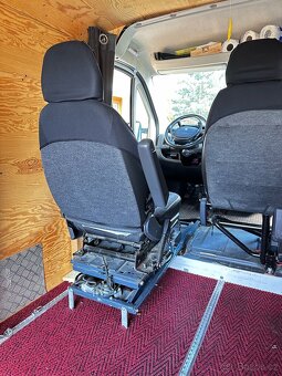Peugeot Boxer s ručním ovládáním a plošinou 2016 - 12