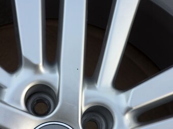originál zimní AUDI Q5 FY 8x20" 5x112 s pneu 255/45 R20 - 12
