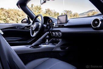 Mazda MX-5 RF 2.0i 135kw 2022 - Samosvor - HardTop - 12