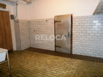 Obchod 60m2, Slaný, Soukenická ul v centru Slaného vstup z r - 12